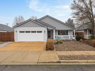 111 Glenwood Dr, Eagle Pt, OR 97524
