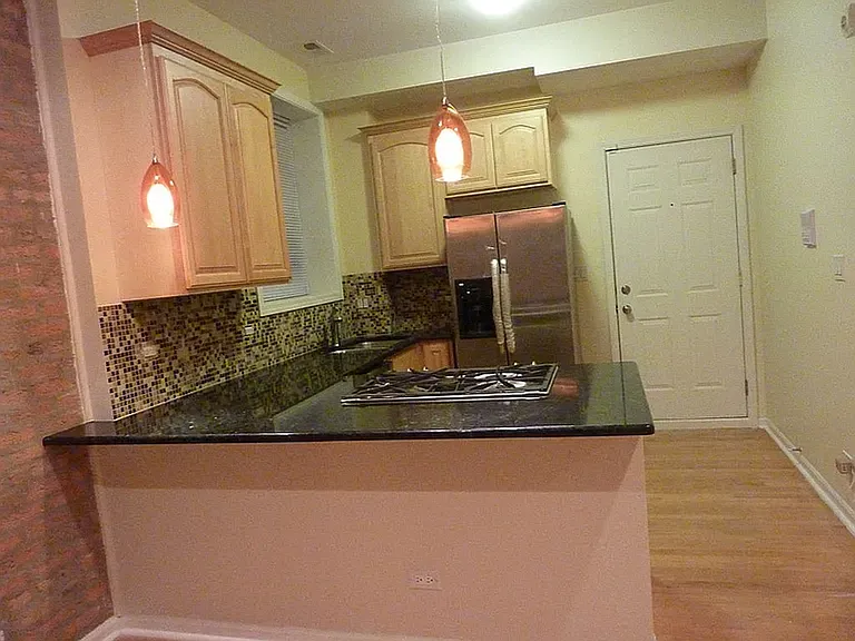 964 E 62nd St #3C — Photo 4