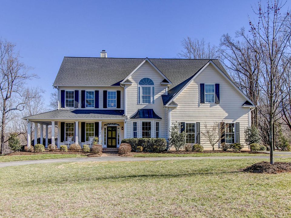 1st image of 6703 Parkway Dr