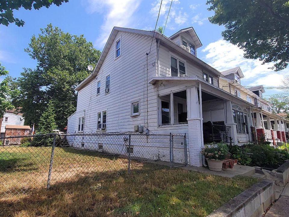 2nd image of 108 Howell St