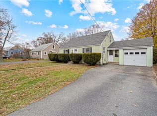 396 Elm St, Warwick, RI 02888