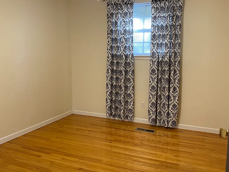 923 Greenhill Dr — Photo 35
