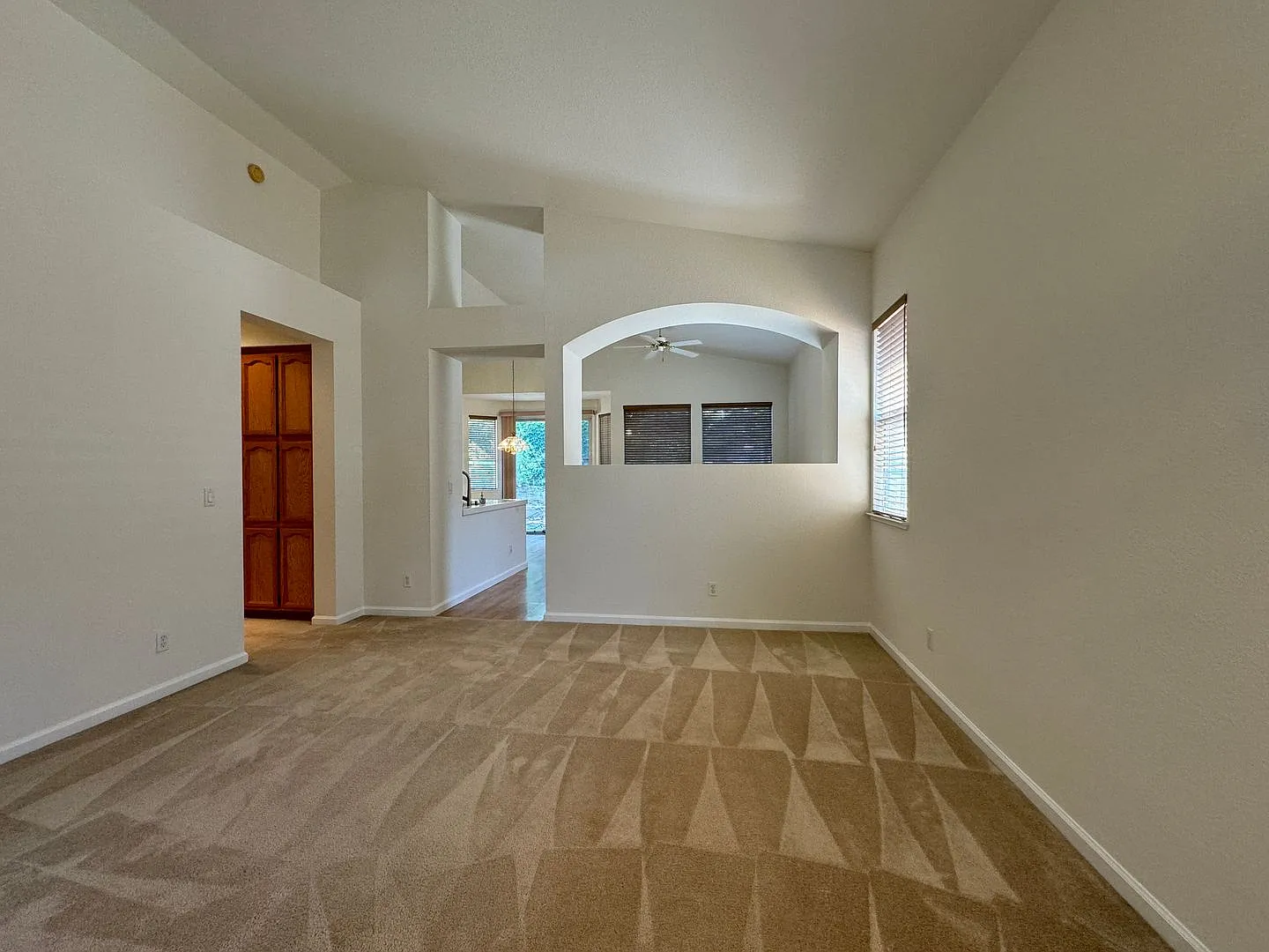 Clean And Cozy One Story 3 Bed, 2 Bath In Elk Grove — Photo 4
