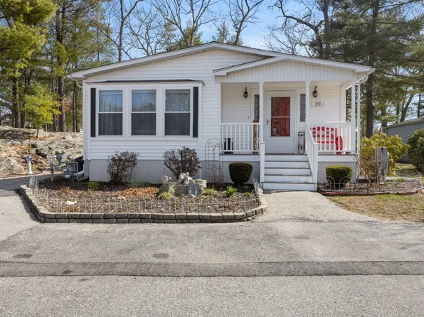 29 Leisurewoods Dr, Rockland, MA 02370