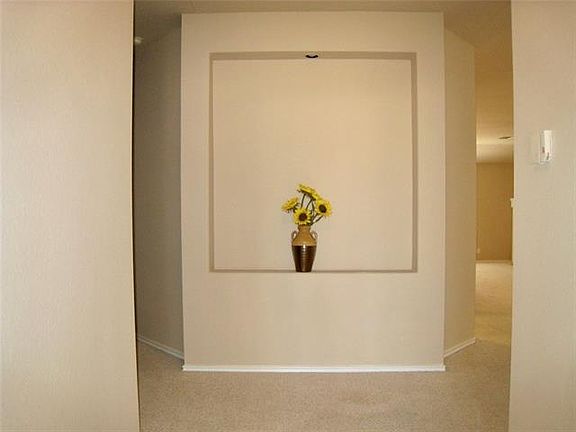 4th image of 1604 Abbey Ln