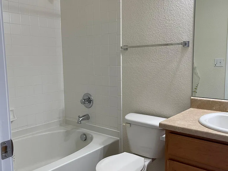 2nd full Bathroom