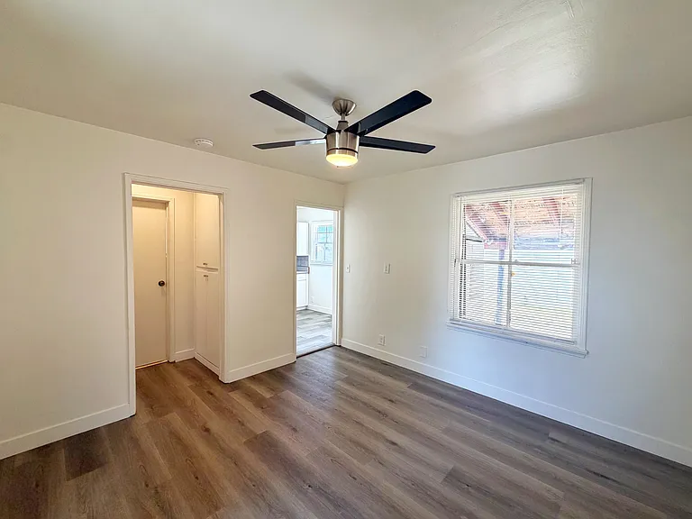 5323 Alessandro Ave — Photo 5