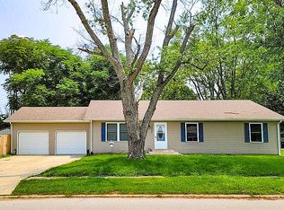 2004 Blue Ridge Dr, Terre Haute, IN 47802