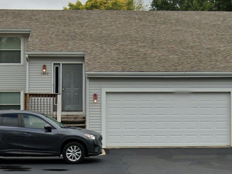 1st image of 1952 Maple Ave #1952