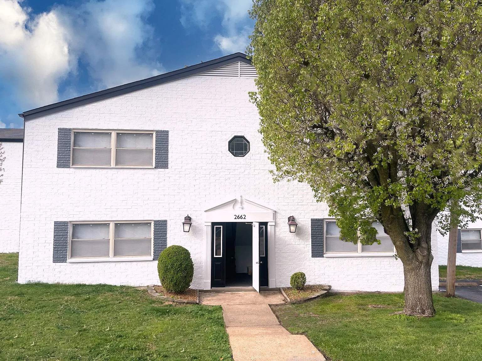 Grant's Trail Apartments — Photo 1