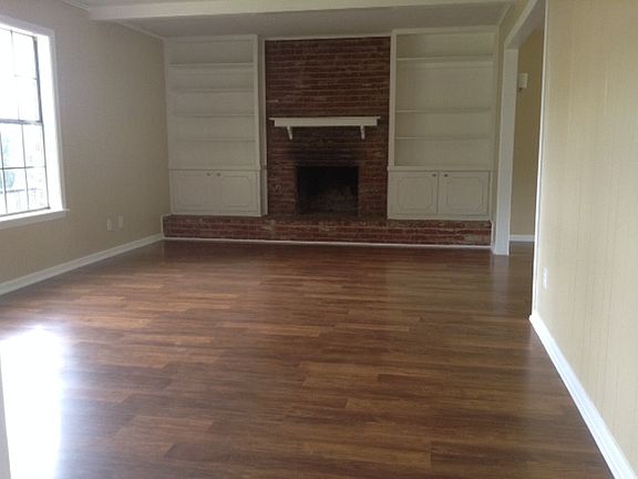 3rd image of 11 Woodcliff