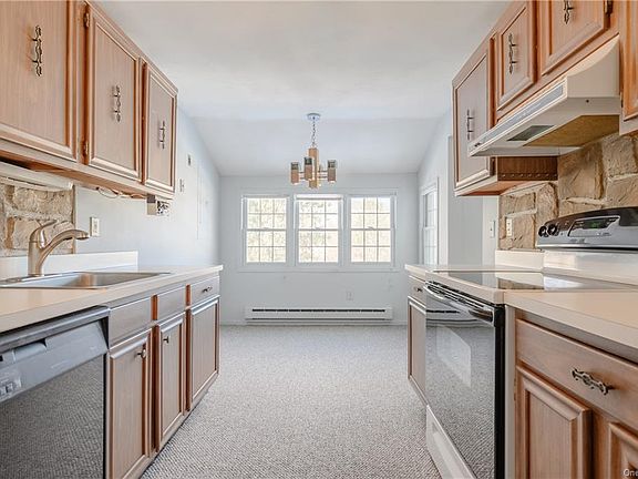 4th image of 1702 Holly Stream Ct #1702