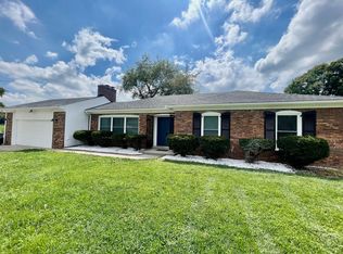 7802 Brownwood Dr, Louisville, KY 40218