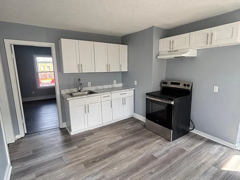 56 Judson St #3 — Photo 2