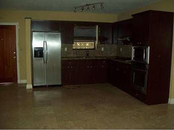 3rd image of 10758 NW 70th Ln