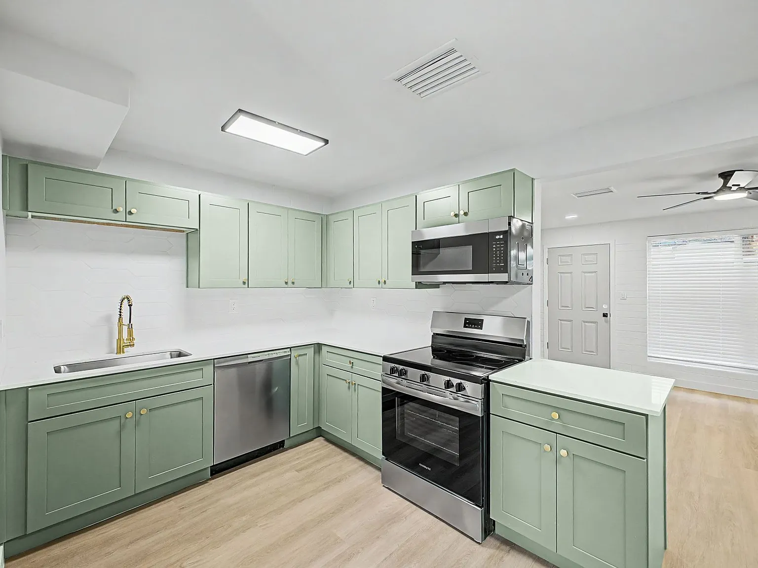CenTria Townhomes 44 — Photo 1