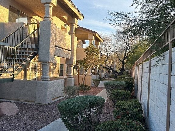 3rd image of 7809 Snowden Ln Unit 201