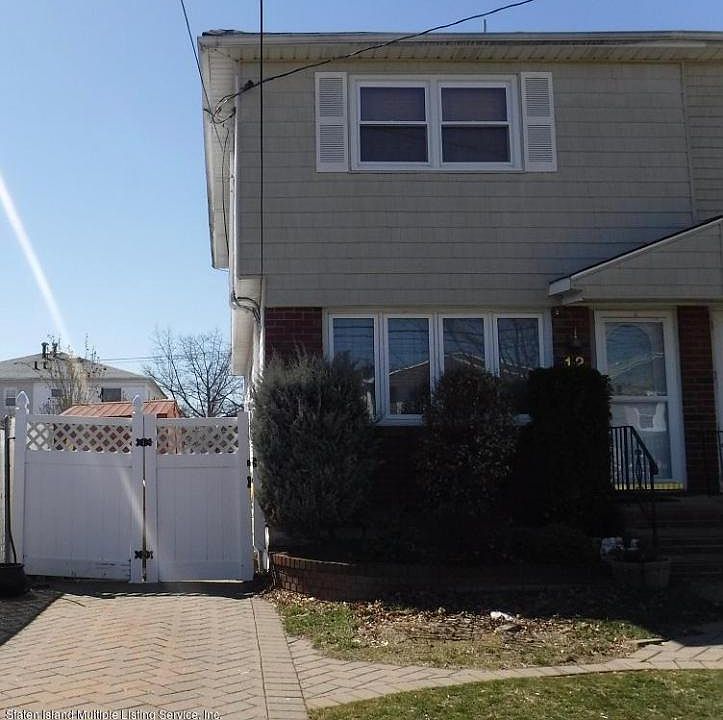 1st image of 12 Brookfield Ave