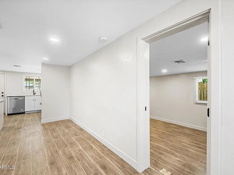 750 W 1st Pl — Photo 13