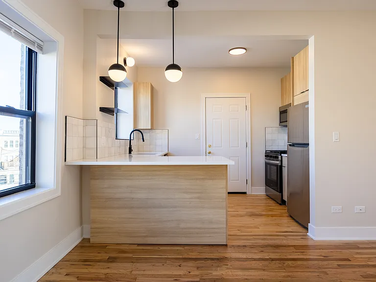 4008 W Cullom Ave — Photo 4