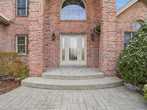 4th image of 1000 Fawn Valley Dr