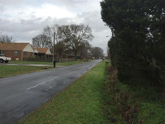 5th image of 111 Dogwood Dr