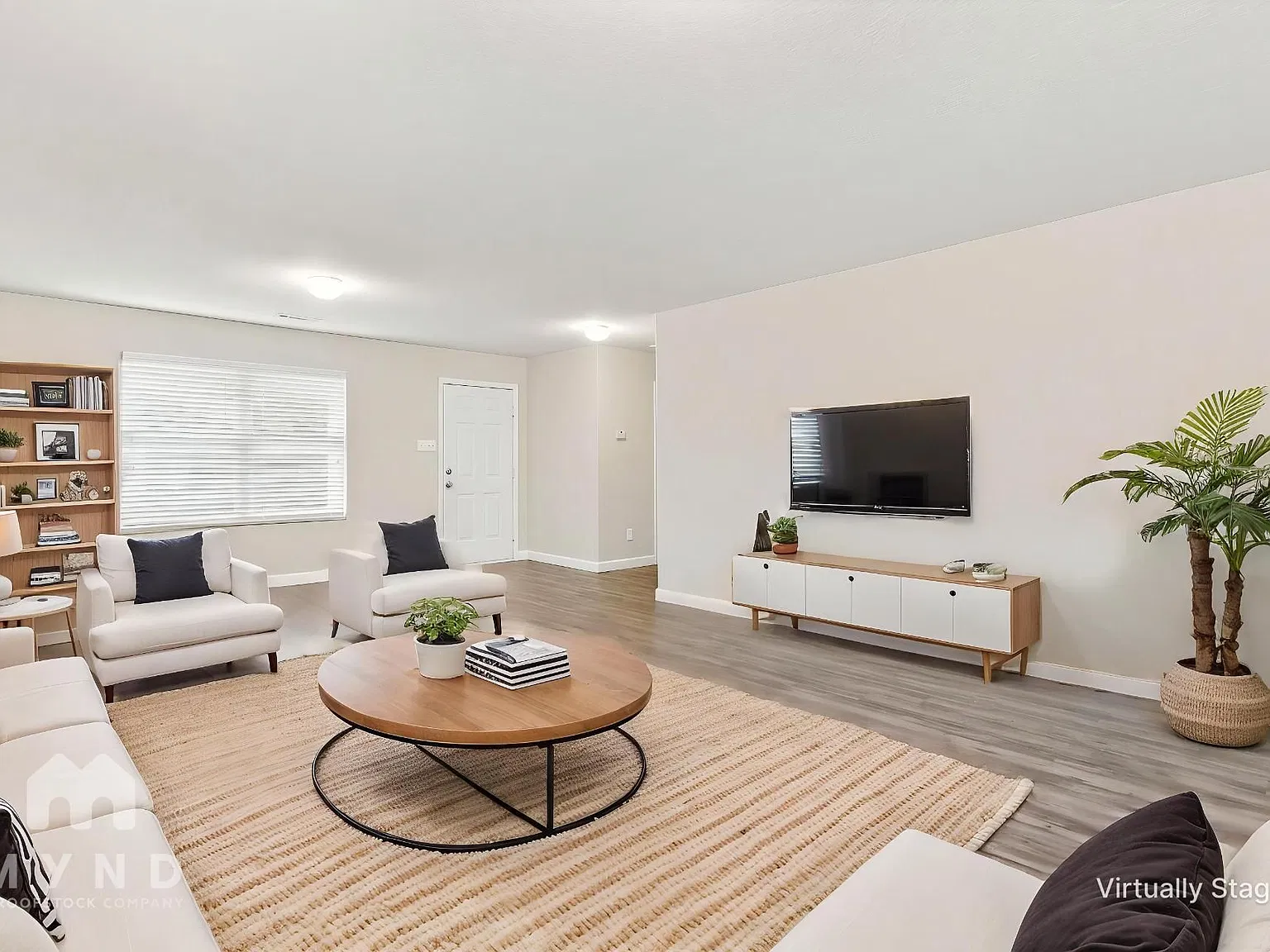 3 bed, 2.0 bath, 1374 sqft, $1,535 — Photo 2