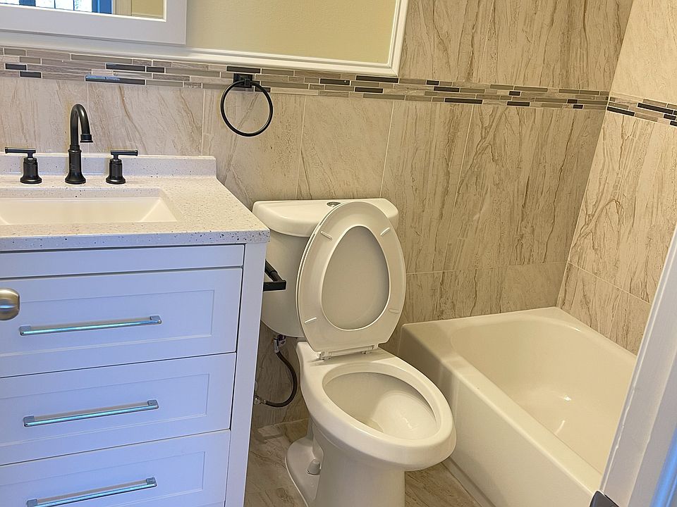 2nd image of 657 N 35th St #3