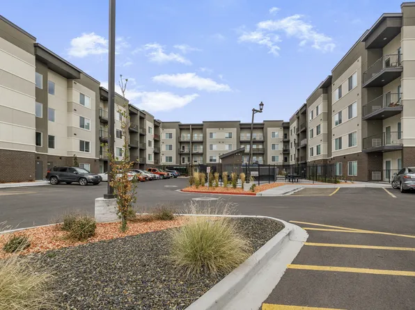Riverwalk Apartments