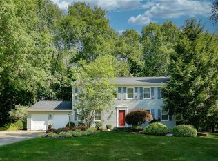 4721 Treetop Dr, Akron, OH 44321