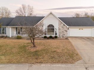 2323 Horseshoe Rdg, Cape Girardeau, MO 63701
