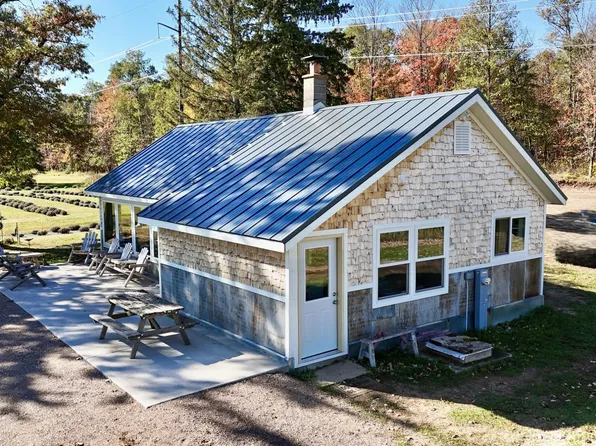 W6098 Stelling Rd E, Tomahawk, WI 54487