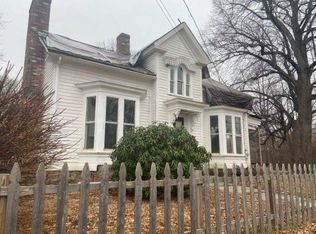 15 Dorr Dr, Glocester, RI 02814