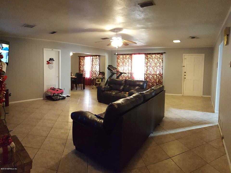 1st image of 7916 Mendoza Dr