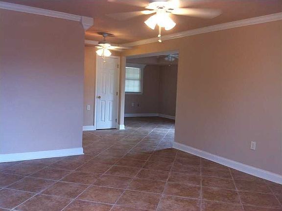 4th image of 2509 Edgar Dr