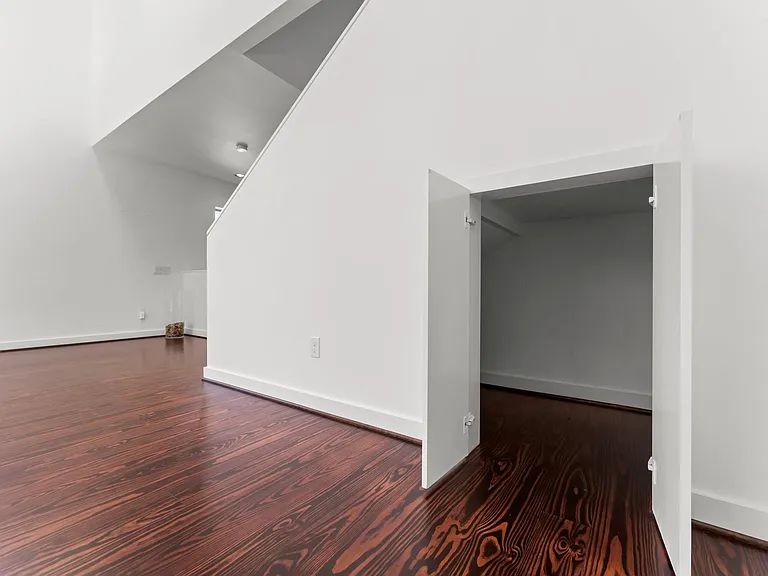 3012 Commerce St — Photo 12