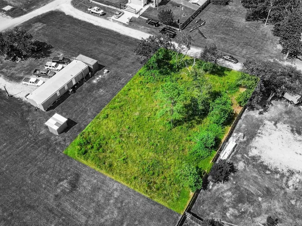 Scott St, Liverpool, TX 77577