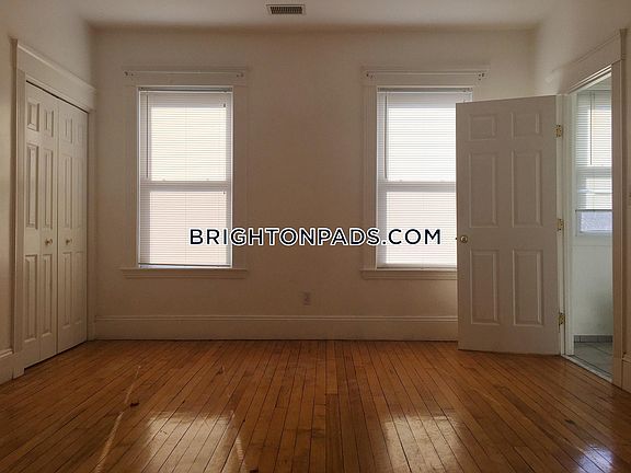 4th image of 44 Champney St #2JJ