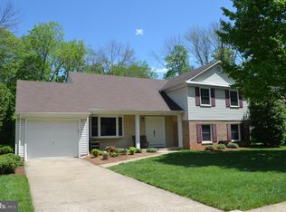 5611 Herberts Crossing Dr, Burke, VA 22015