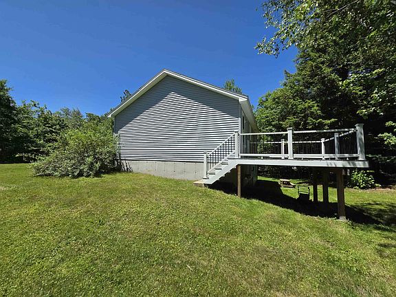 3rd image of 17 Winwood Drive