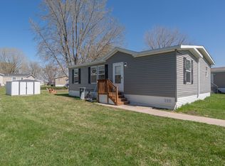 923 Hamlet Cir, Lakeville, MN 55044