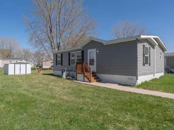 923 Hamlet Cir, Lakeville, MN 55044