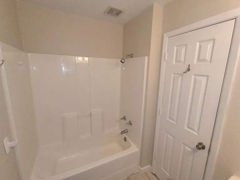 1131 W Day St #102 — Photo 5