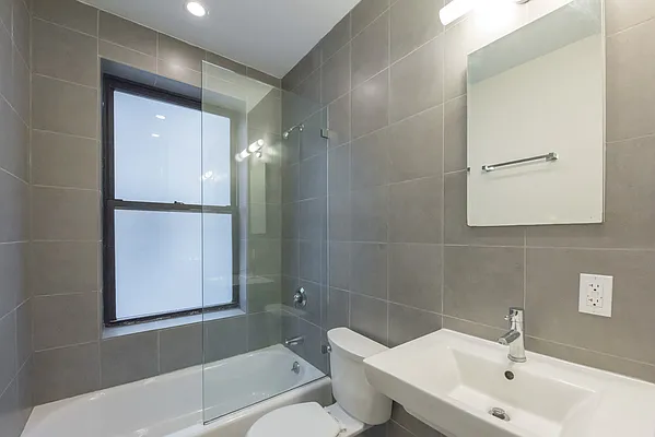 Rented by Thor Equities | media 10