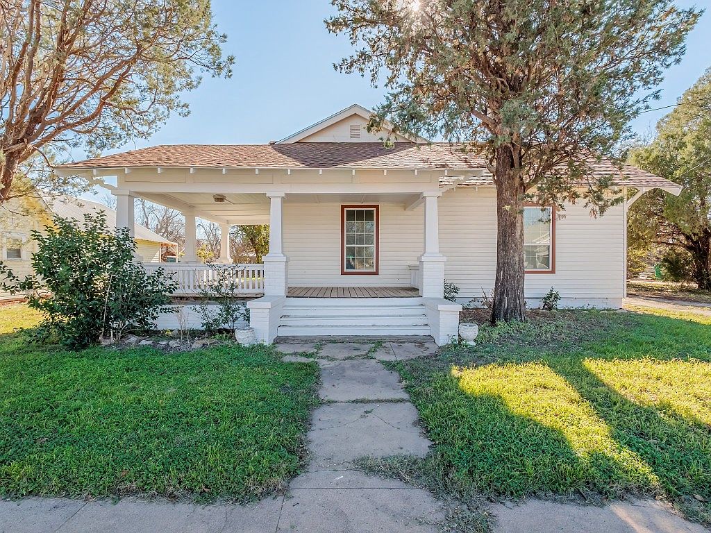 717 W Liveoak St, Coleman, TX 76834 MLS 20502985 Zillow