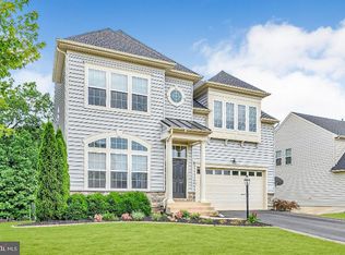 73 Royal Crescent Way, Fredericksburg, VA 22406