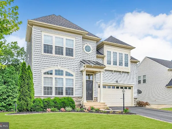 73 Royal Crescent Way, Fredericksburg, VA 22406