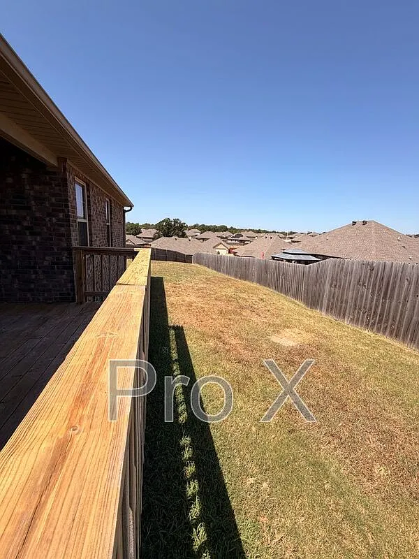 4 bed, 2.0 bath, 1584 sqft, $1,590 — Photo 3