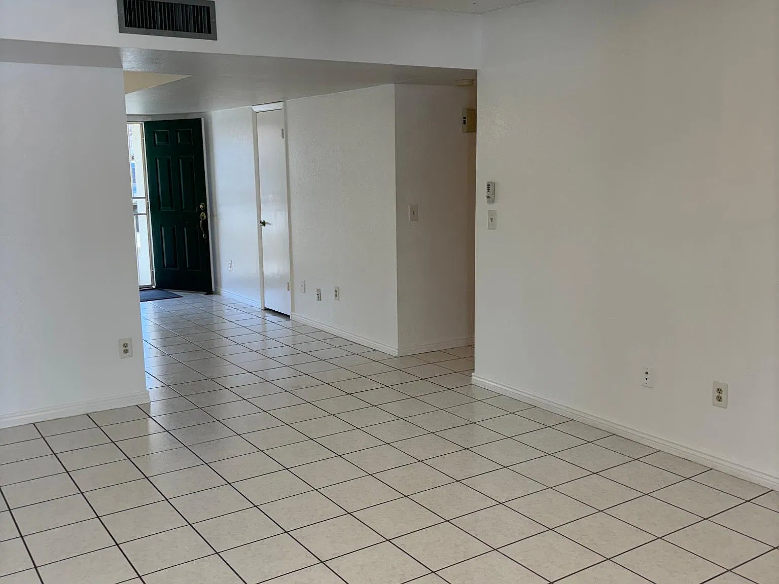 4 bed, 1762 sqft, $2,700 — Photo 4