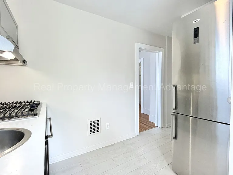 316 Spencer — Photo 23